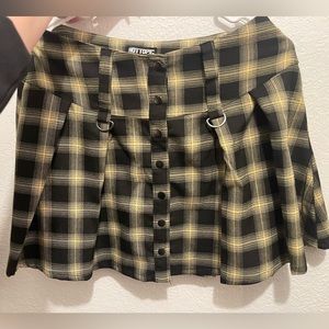 Cute hot-topic skirt